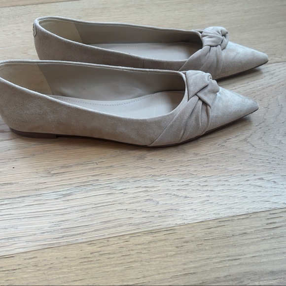 Sam Edelman | Cream Flats with Bow Accent - Picture 4 of 4